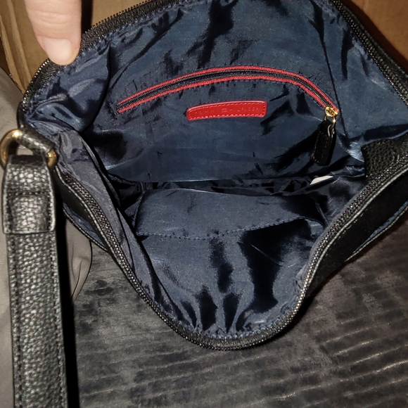 Tommy Hilfiger shoulder bag - Picture 10 of 15